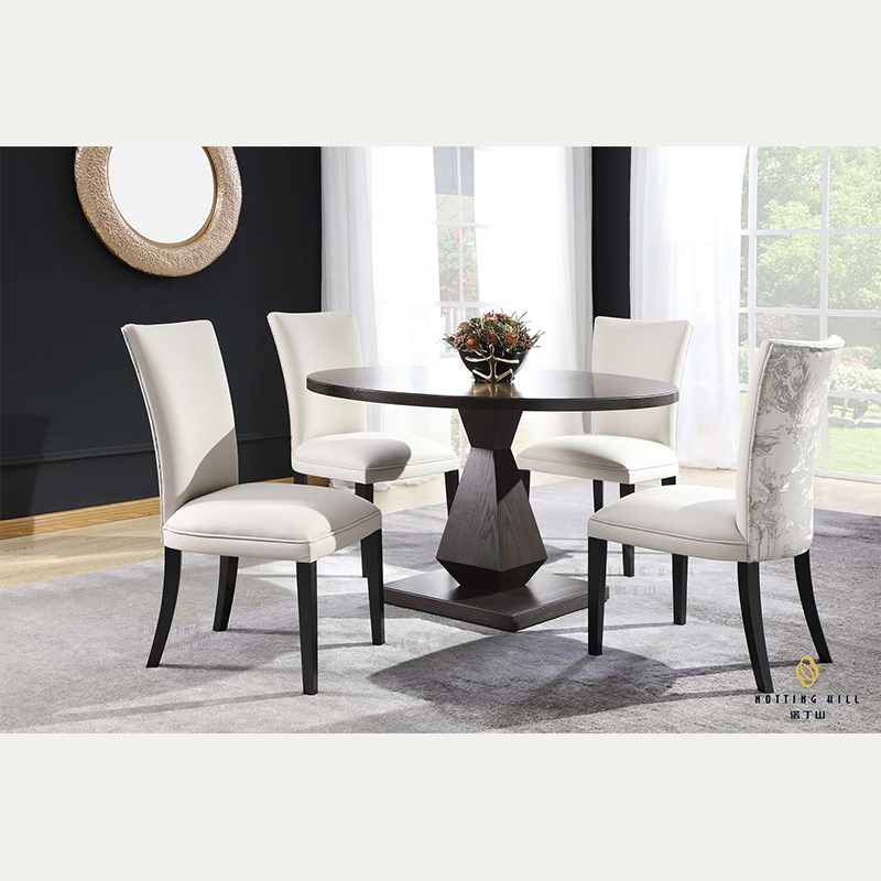 4 - Person Dining Set Made of Red Oak Solid Wood