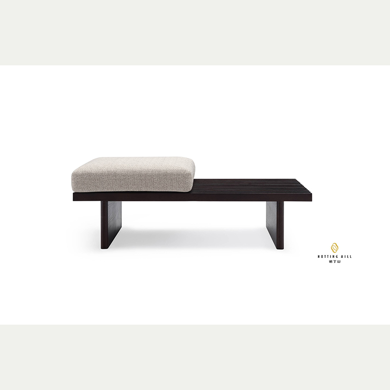 Timeless Classic Red Oak Chaise Lounge